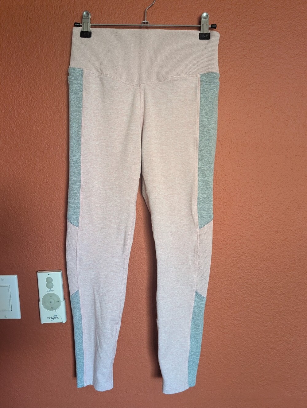 PINK Victoria’s Secret Ultimate Colorblock High-Waist Leggings